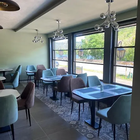 Apartment Cafe Braun *