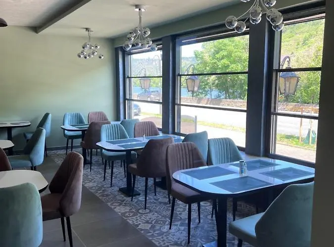 Apartment Cafe Braun *
