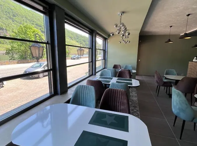 Apartment Cafe Braun *